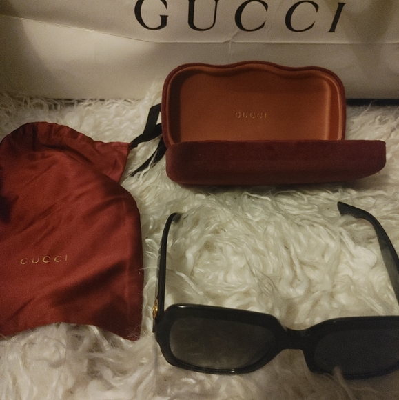 Gucci oversized sunglasses main image 5